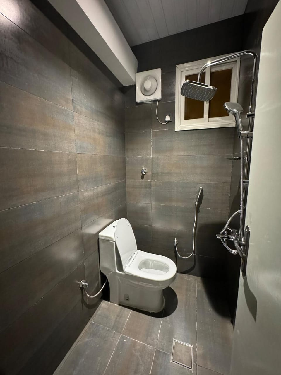 Luxury Lynn Apartment, Smart Entry, Private Bedroom and Living Room Apartment in Saudi Arabia