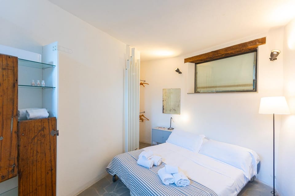 Bed, Photo of the whole room, Bedroom, towels, wardrobe