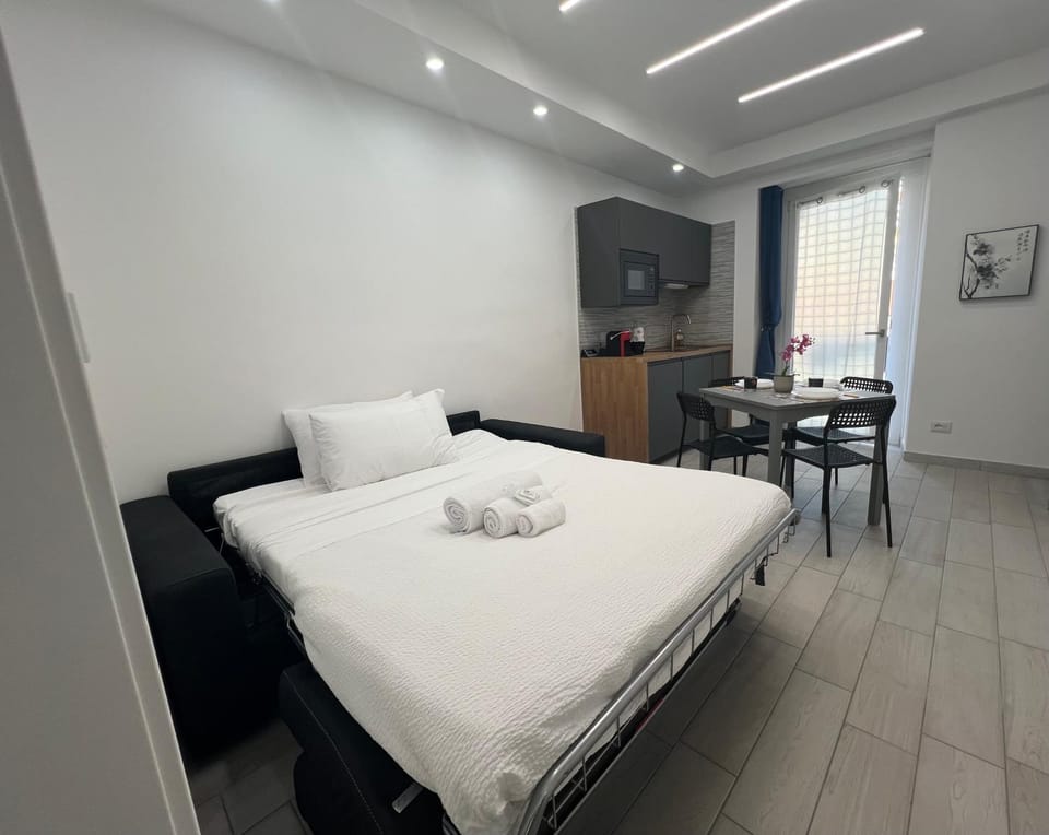 Bed, kitchen