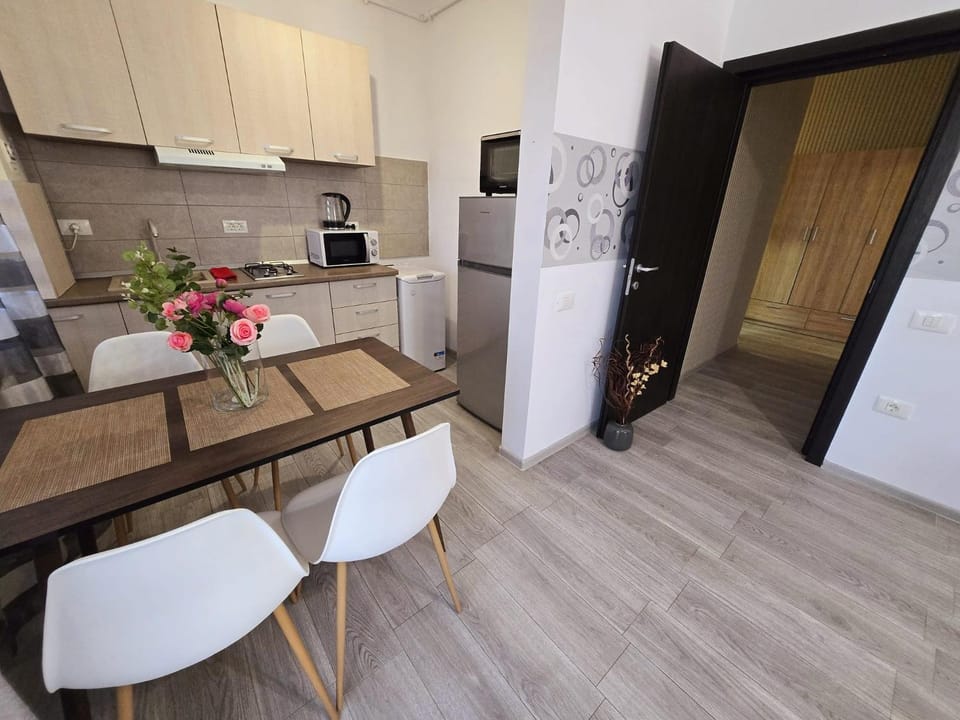 Beach Side Premium Apartment - Promenada Mamaia Nord la 5m de plaja Restaurante Parking Apartment in Constanța County