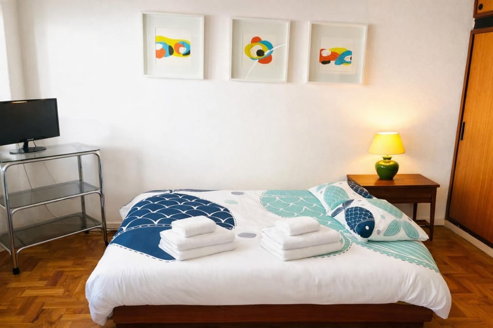 Bed, TV and multimedia