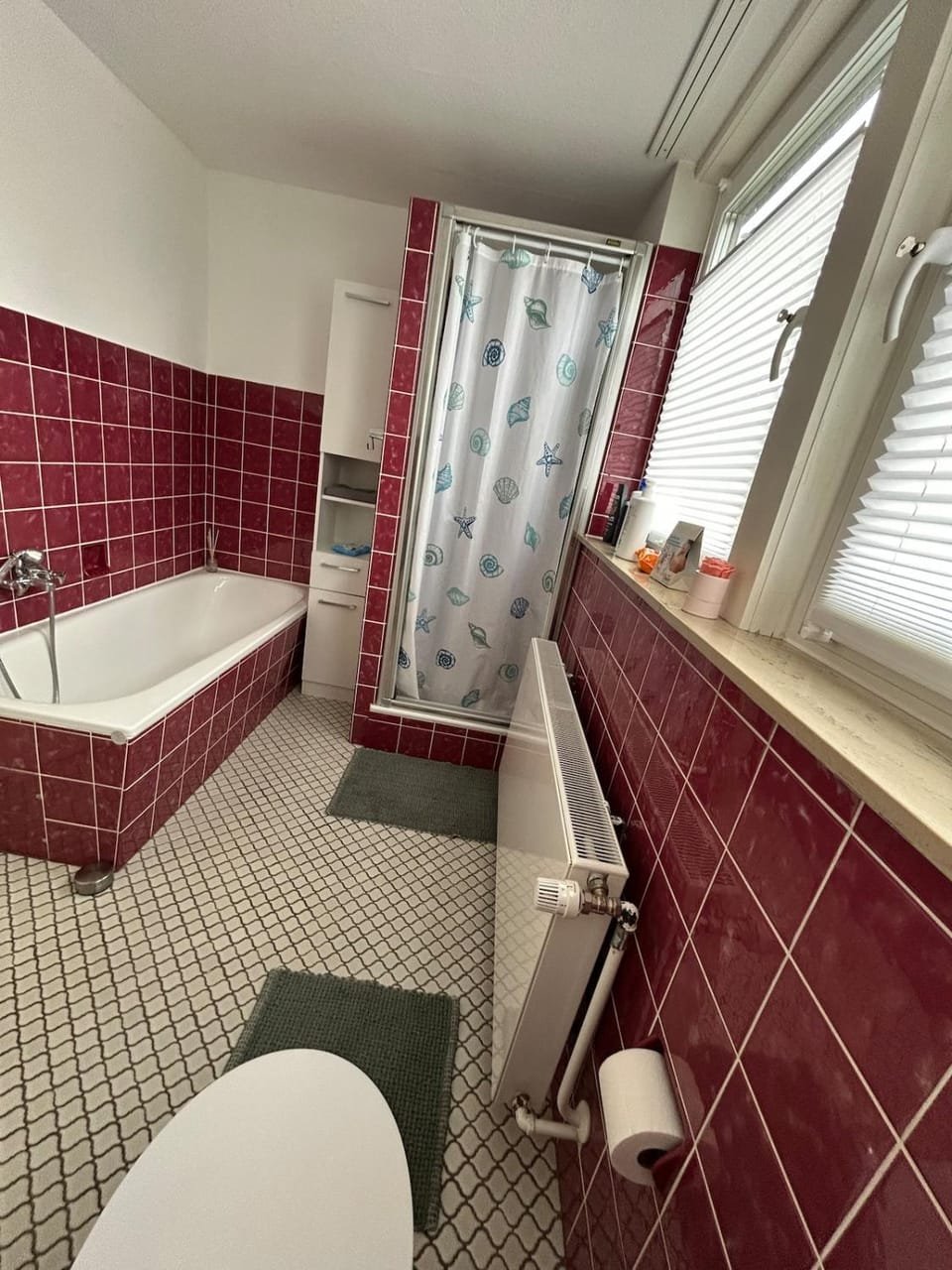 Shower, Toilet, Bathroom, Bath, towels