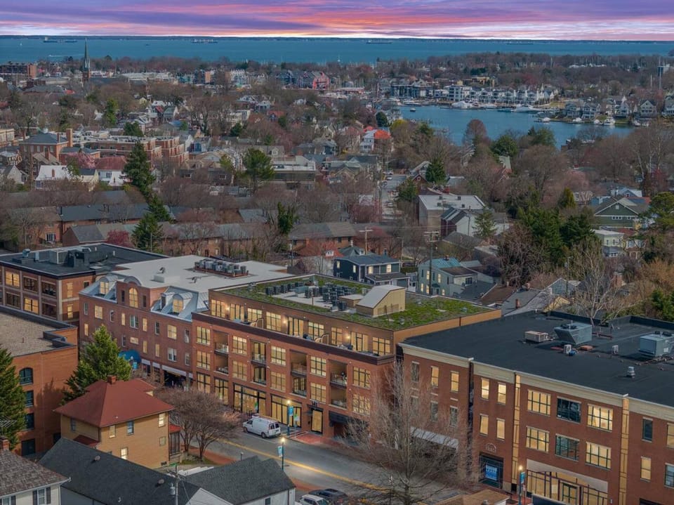 Upscale Condo In Annapolis w/Private Parking Apartment in Spa Creek