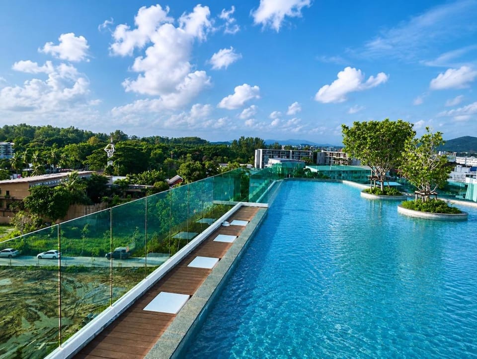 Day, Natural landscape, Swimming pool, Swimming pool