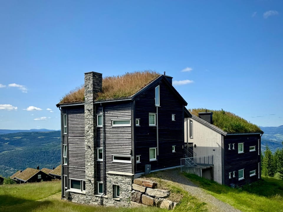 Property building, Summer, Landmark view, Landmark view, Mountain view, Mountain view, Family, Family