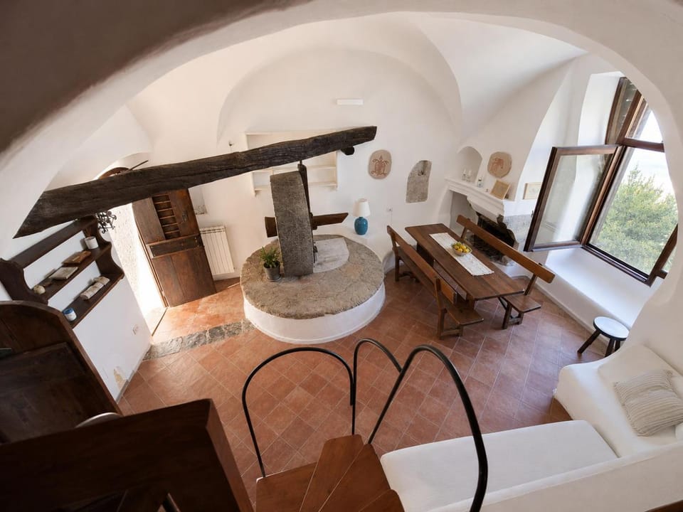 Living room, Photo of the whole room, Seating area, Dining area