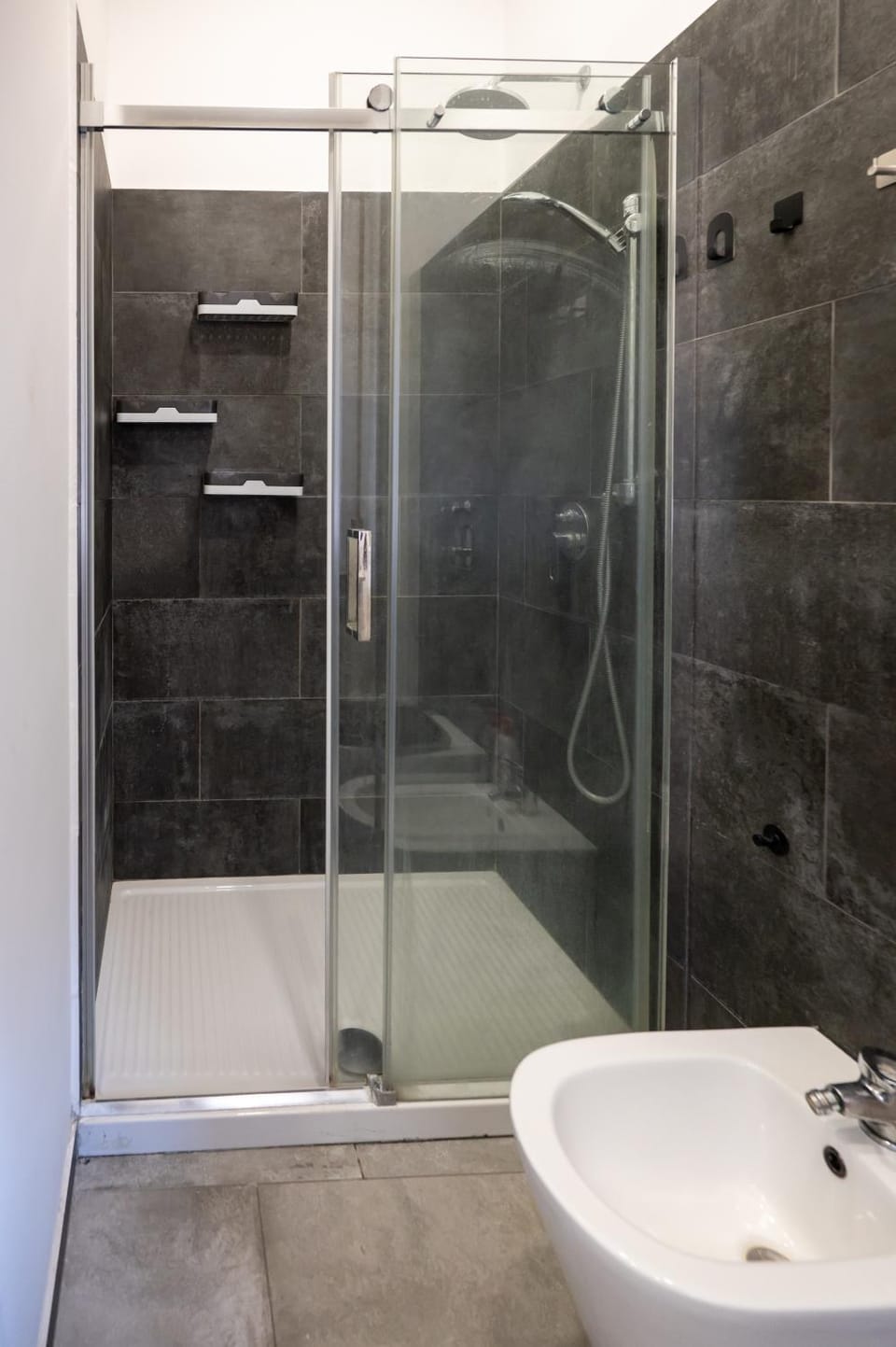 Spacious Aparment 10 mins walk from Duomo Apartment in Milan