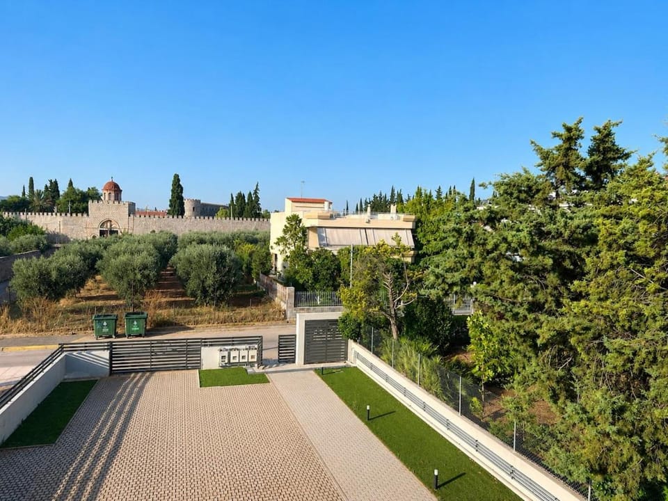 Lykovrysi - Modern Apartment Near Athens by ΜΡS Apartment in Decentralized Administration of Attica