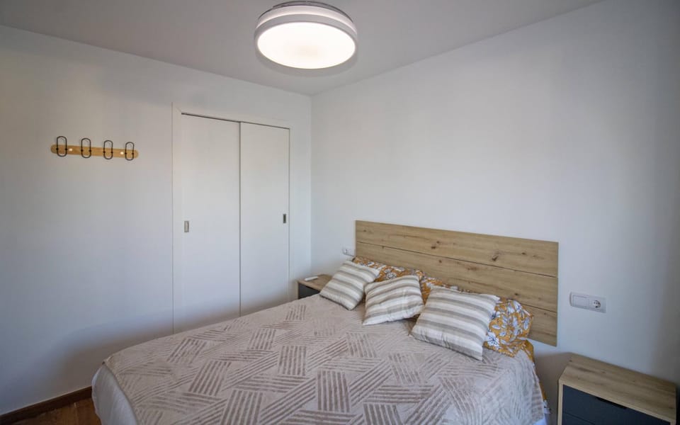 Bed, Photo of the whole room, Bedroom, wardrobe