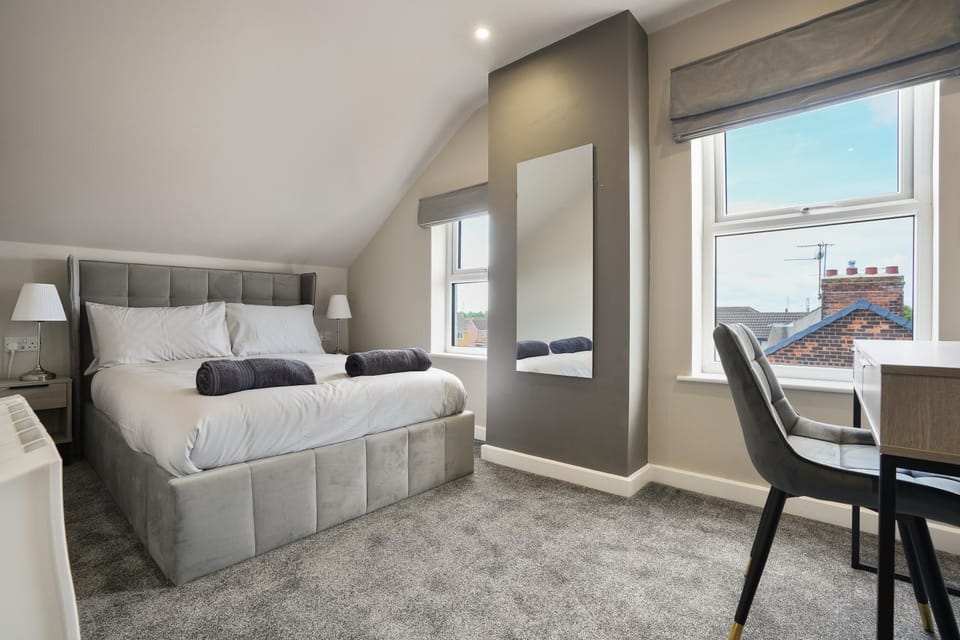 The Olive Tree - Stylish 2-Bed Loft Apartment in Hull