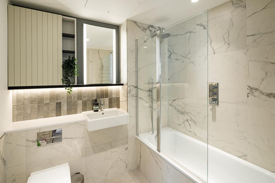 Modern Apartment Near Kings Cross & St Pancras Apartment in London Borough of Islington