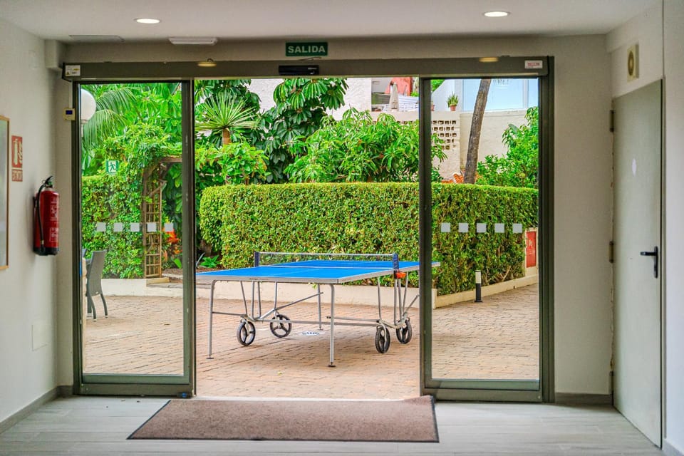 Patio, Table tennis, Table tennis