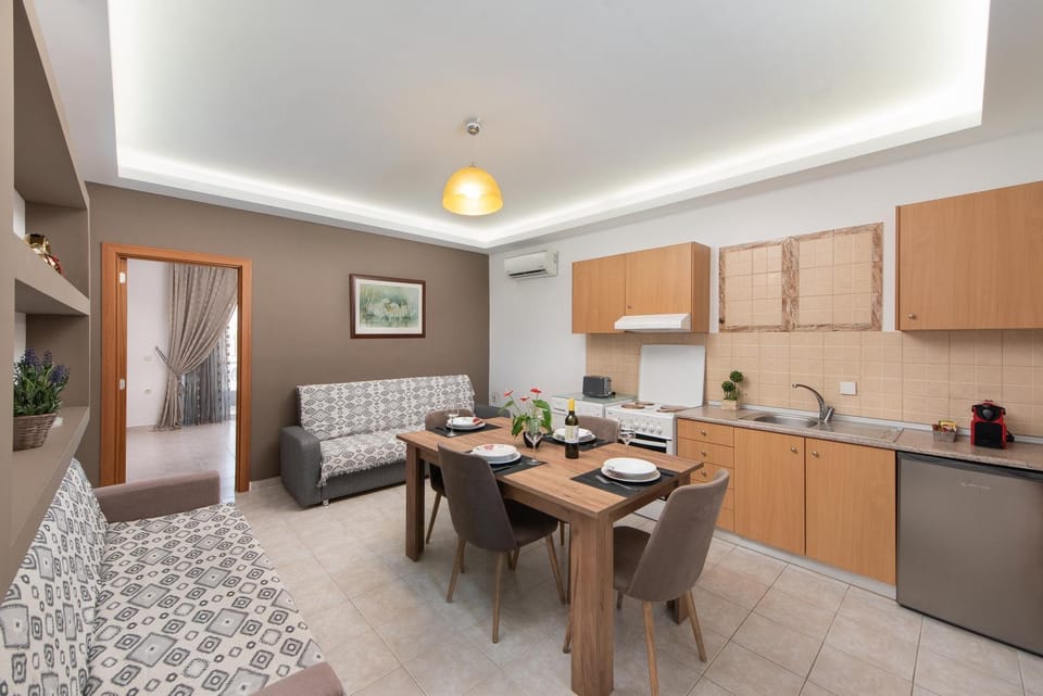 Seating area, Dining area