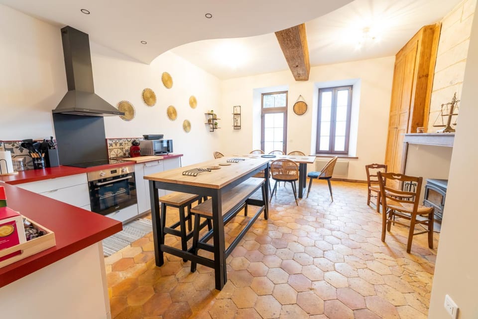 L Ancestral House in Centre-Val de Loire