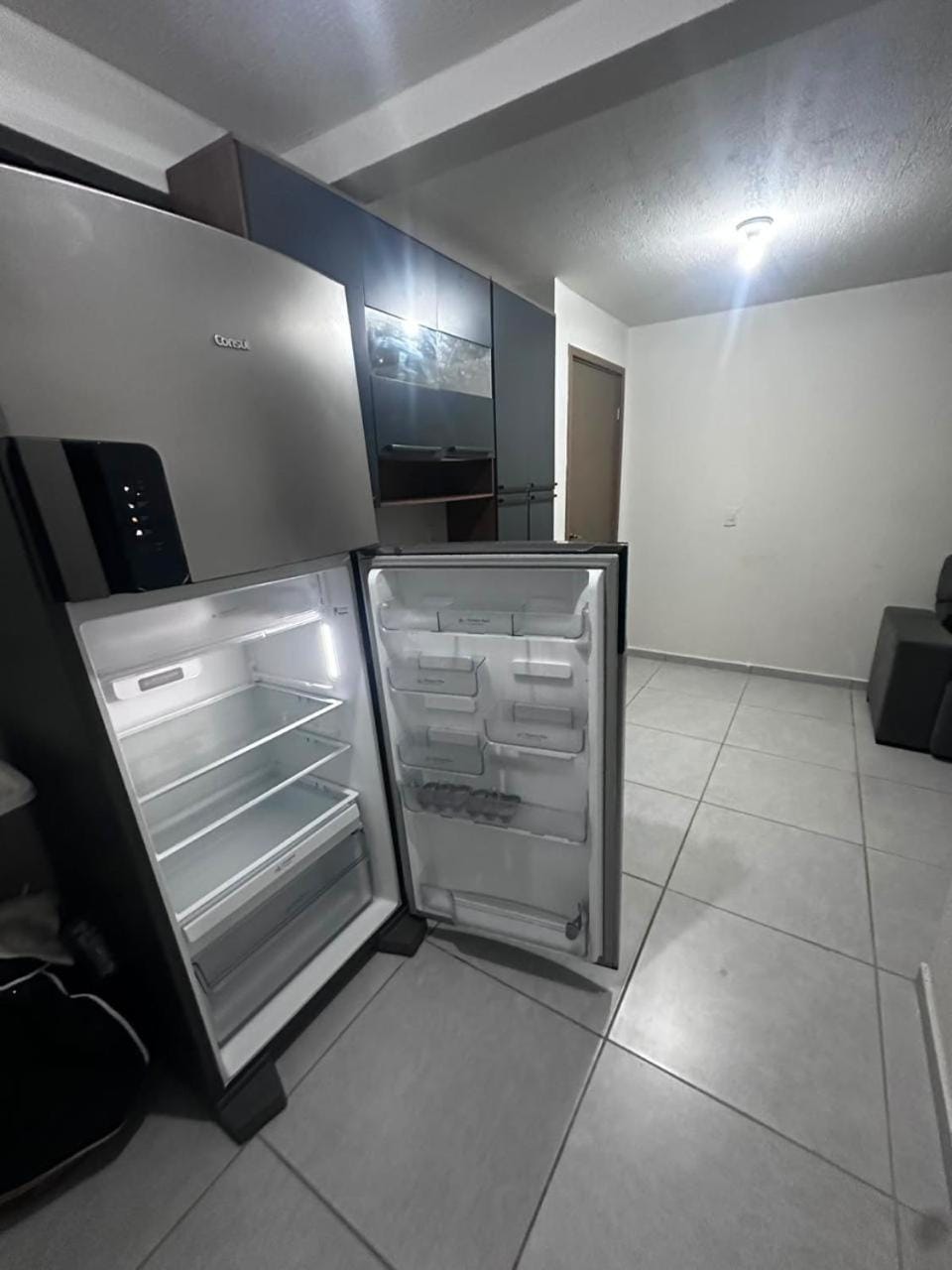 Kitchen or kitchenette, minibar, kitchen