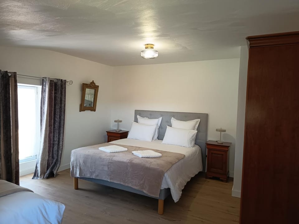Château La Pierre-Levée,La Conciergerie Gite 8 pers-15min PuyduFou Apartment in Pays de la Loire