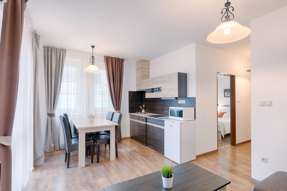 Kitchen or kitchenette, Living room, Dining area