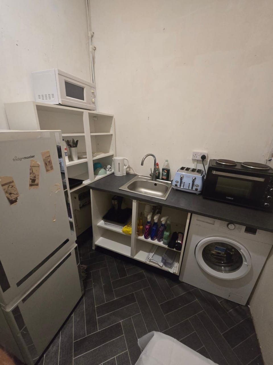 Large flat with parking, near town and trains Apartment in Dover