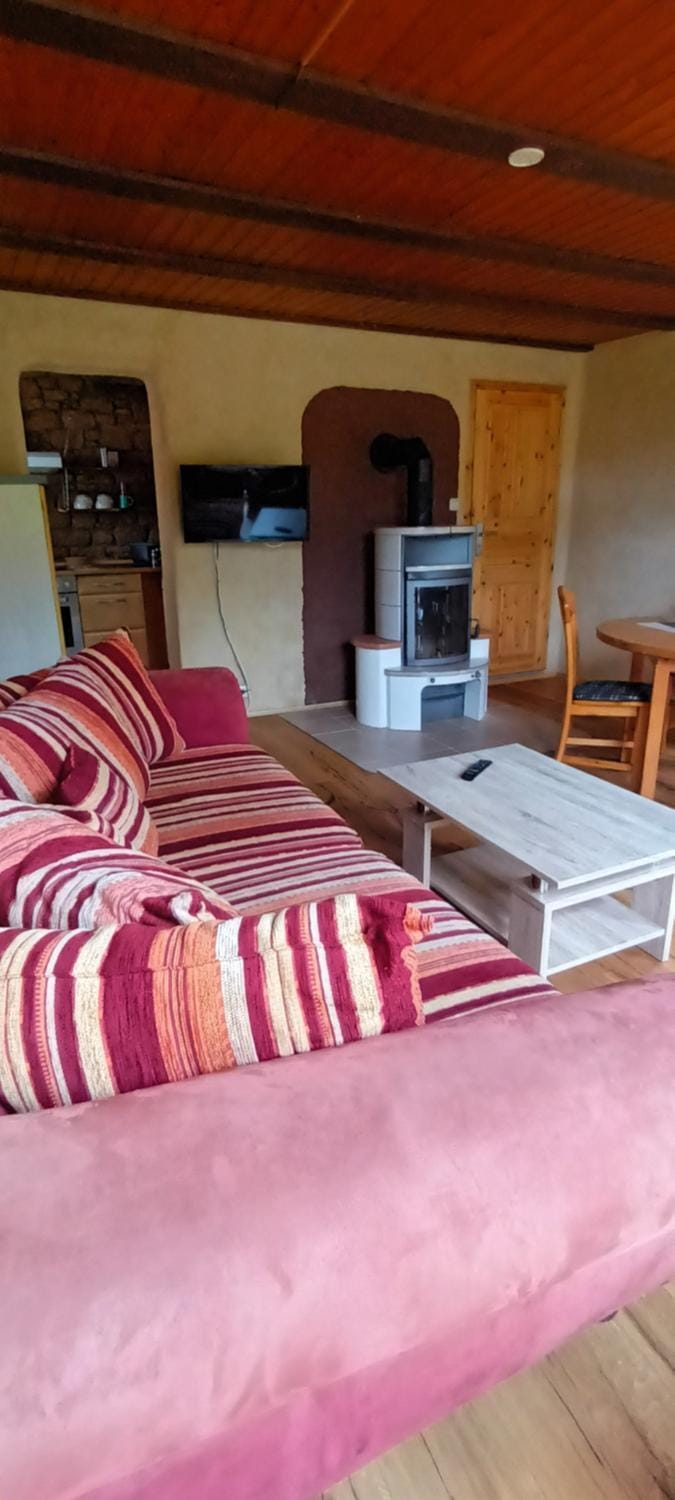 Living room, Seating area, Dining area, fireplace