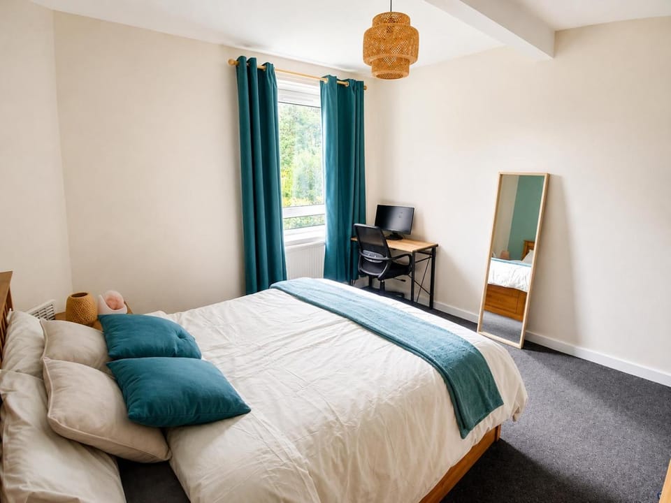 Bedroom, Garden view