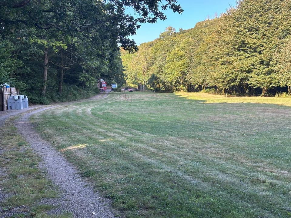 Buttercombe Meadow Campsite and Venue Campground/ 
RV Resort in North Devon District