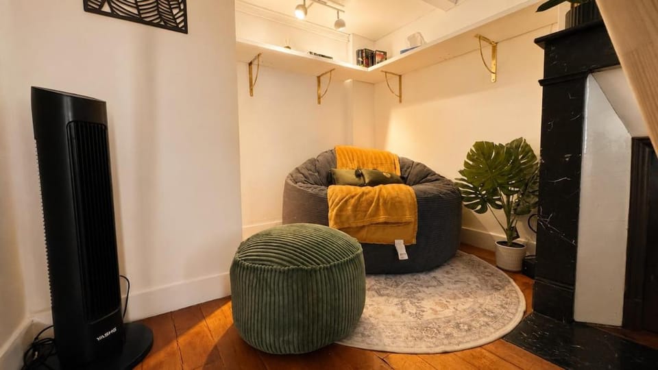 Elegant Paris Loft in the Heart of Le Marais 20 min walk to Louvre and Notre Dame Apartment in Paris