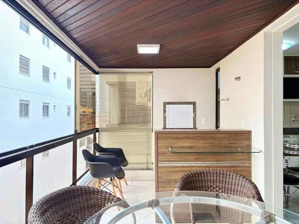 BBQ facilities, Balcony/Terrace, Seasons
