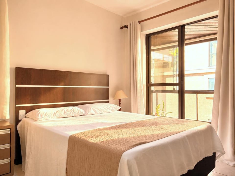 313B Street Meia Praia Ocean Block 3 Bedrooms Apartment in Porto Belo