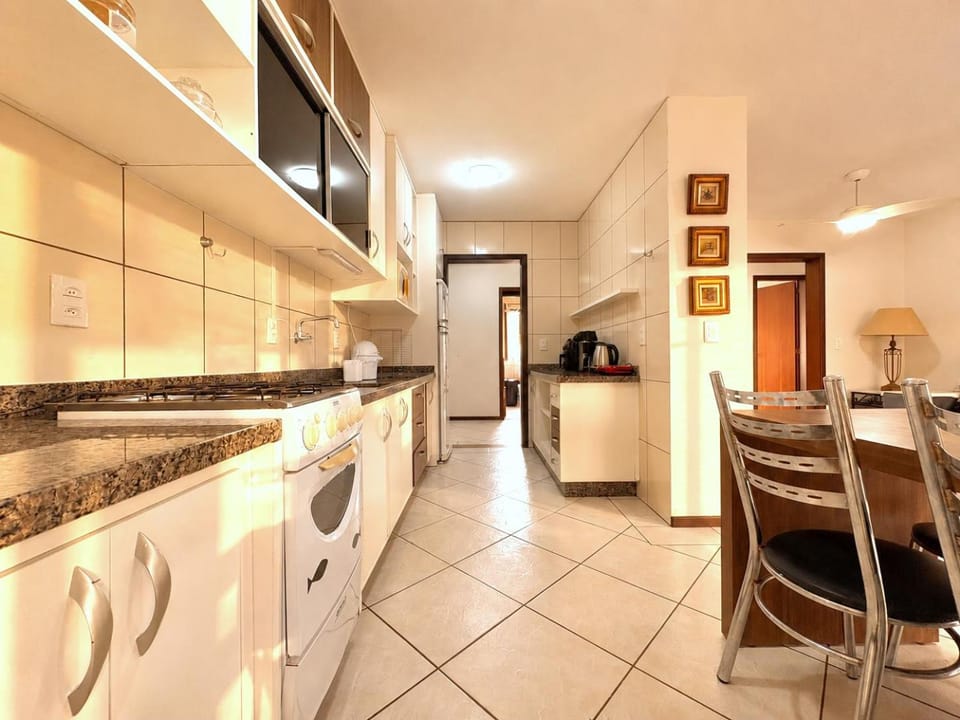 313B Street Meia Praia Ocean Block 3 Bedrooms Apartment in Porto Belo