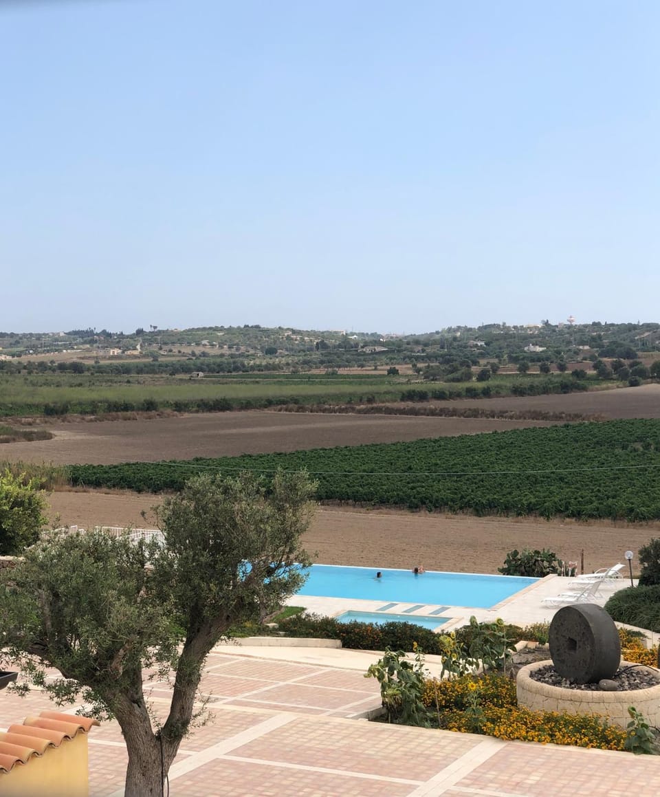 Le Sorelle del Vino Farm Stay in Sicily