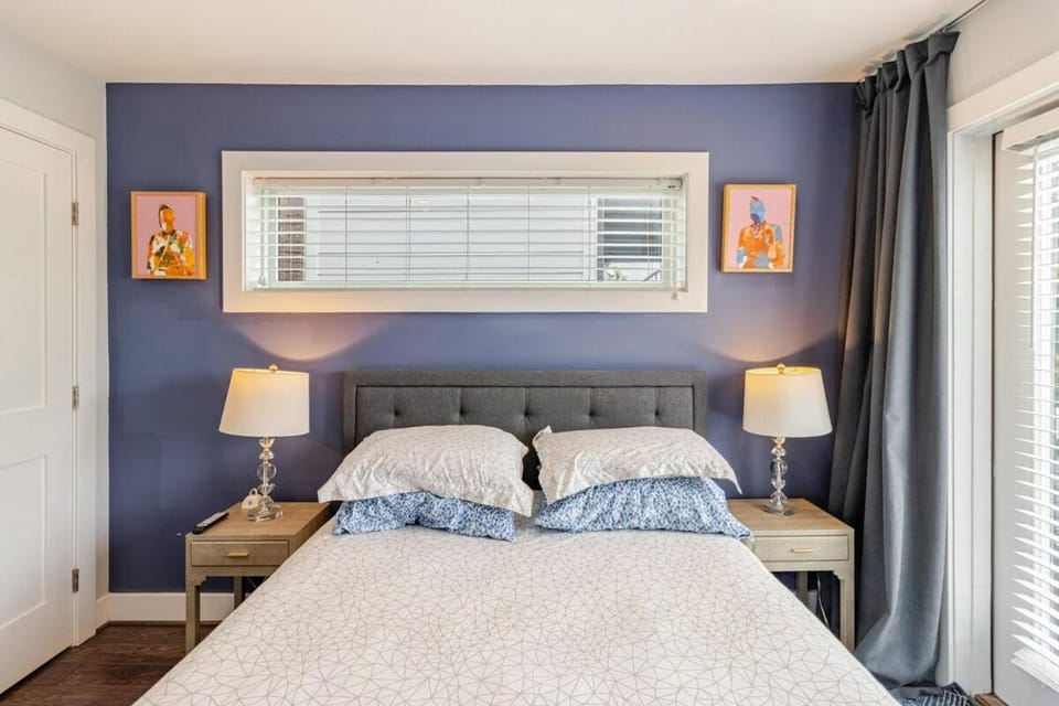 DC Retreat! Cozy and Stylish Stay with Private Hot Tub Apartment in District of Columbia