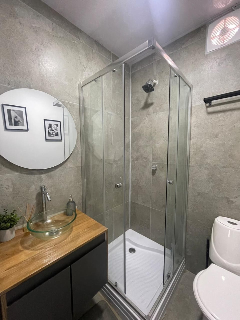 Shower, Toilet, Bathroom