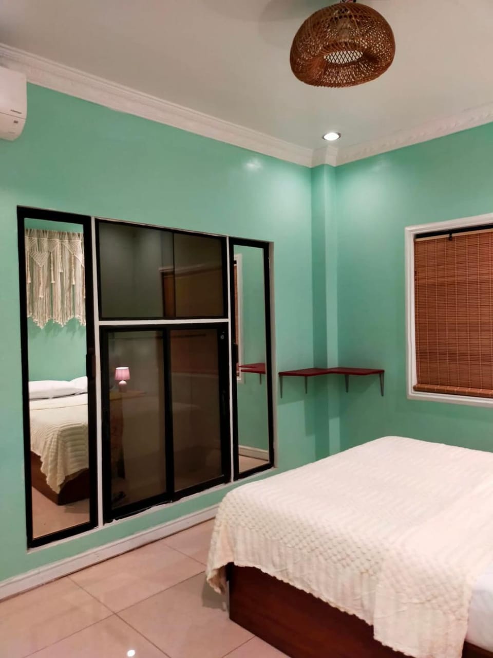 Bright & Spacious Stay in the Heart of Town House in Central Visayas