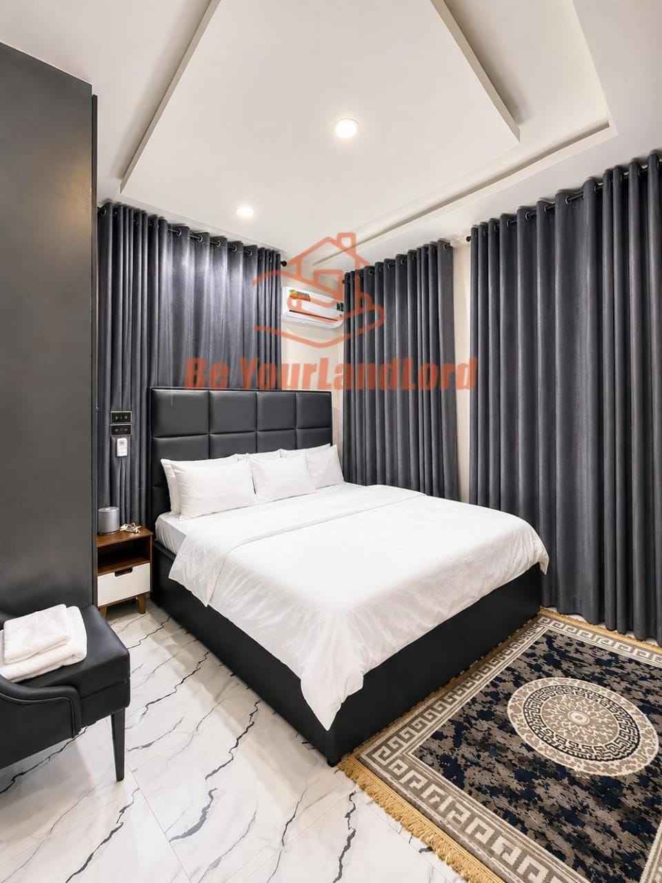 Bed, Photo of the whole room, Bedroom