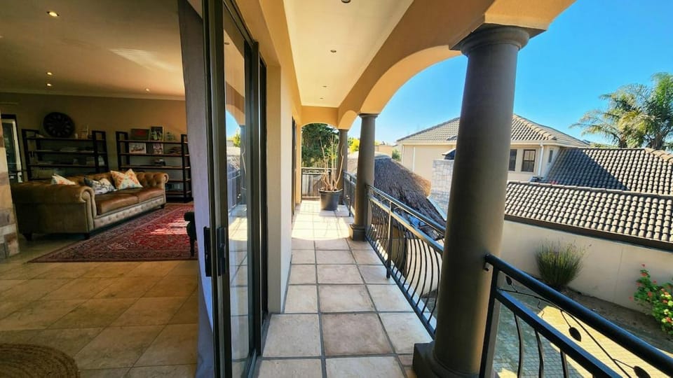 Luxury Villa in Cape Town with Great Mountain Views Villa in Cape Town