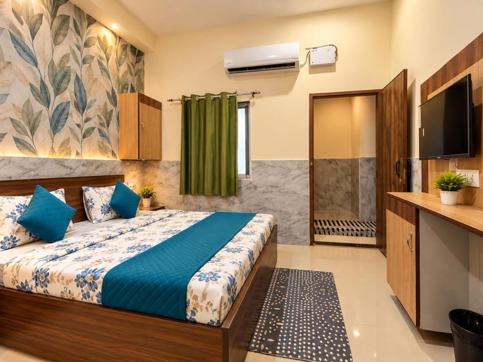 The Radhey Krishna Residency - Affordable Rooms Best Hospitality Hotel in Uttar Pradesh
