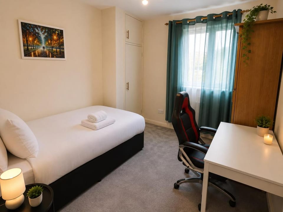 Bright and Spacious 2 Bedroom Flat Sleeps 5 Apartment in Edinburgh