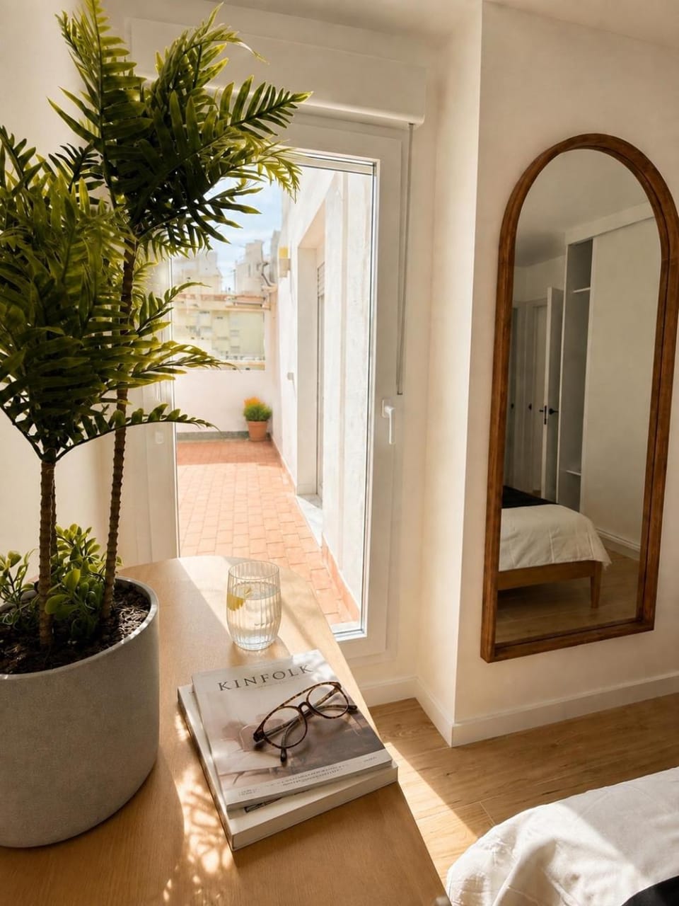Bed, Balcony/Terrace, Photo of the whole room, Bedroom