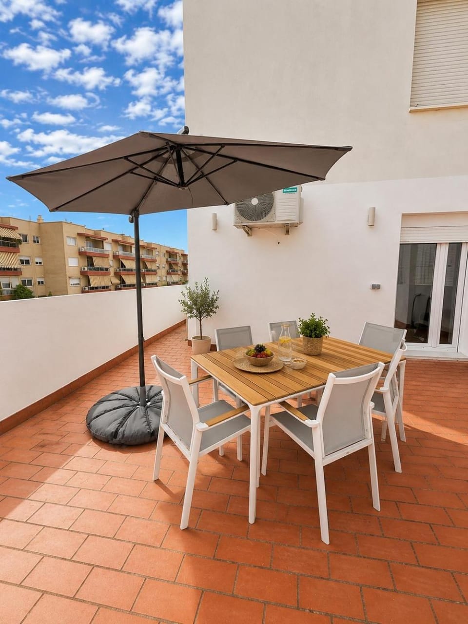 Patio, Balcony/Terrace, Living room, sunbed