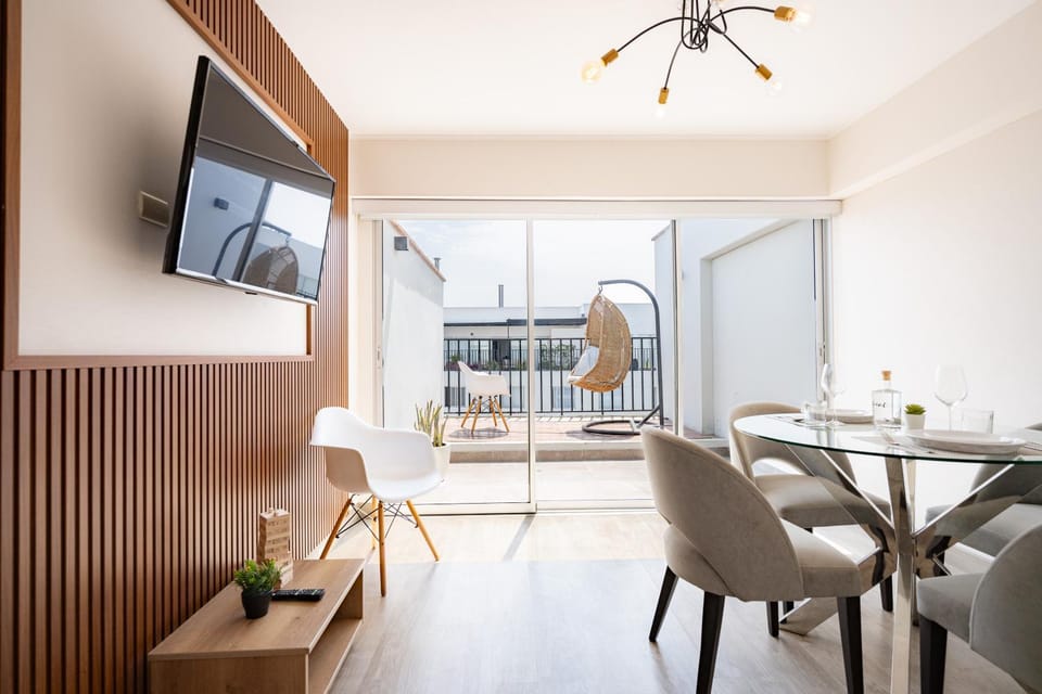 TV and multimedia, Dining area