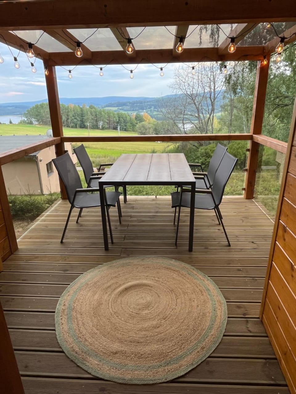 View (from property/room), Balcony/Terrace, Seating area, Lake view, Mountain view
