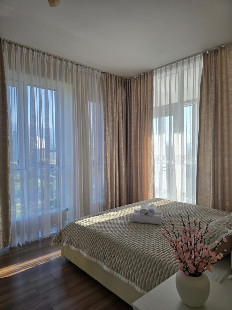 Panorama Lux Mountain View Apartment Almaty Apartment in Almaty