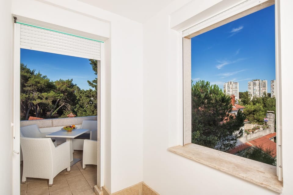 Day, View (from property/room), Balcony/Terrace, Dining area