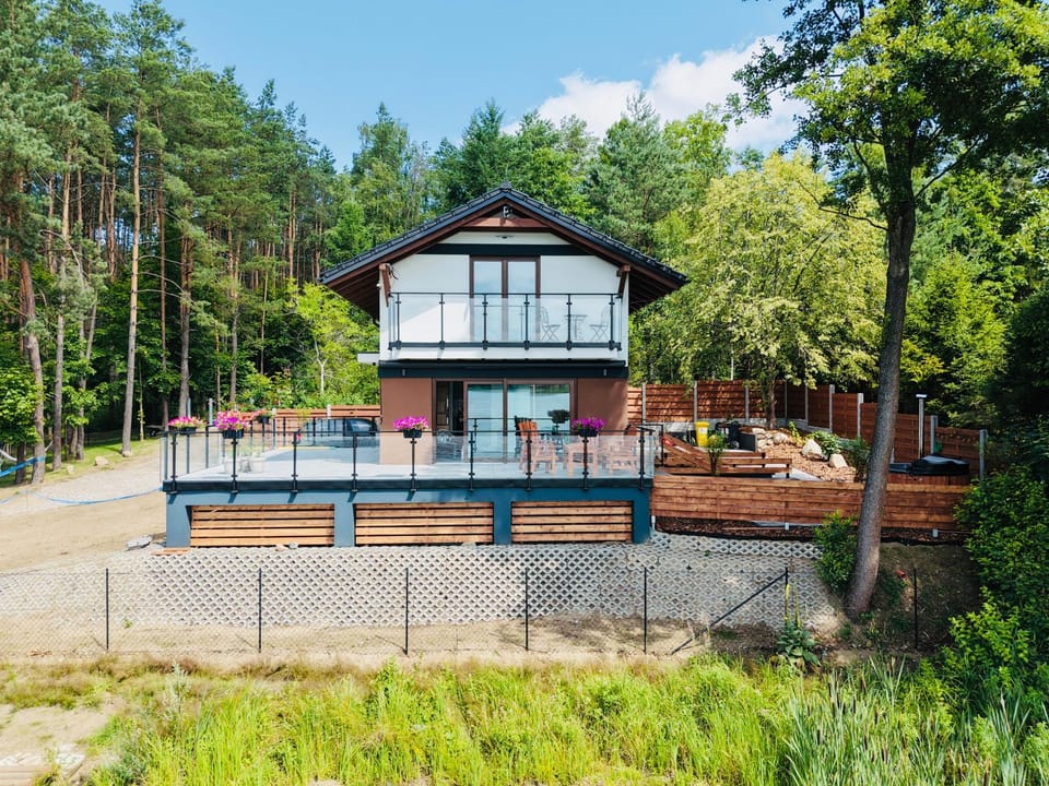 Property building, Natural landscape, Garden