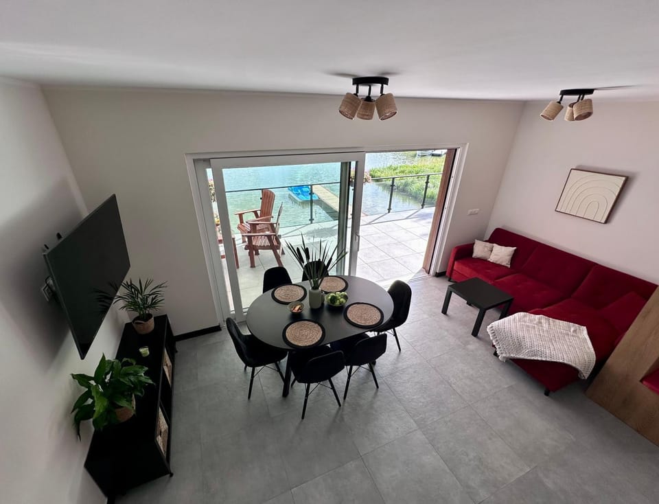 View (from property/room), Living room, Dining area