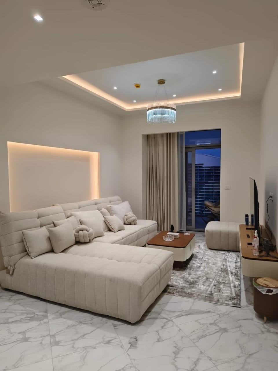 TV and multimedia, Seating area, air conditioner