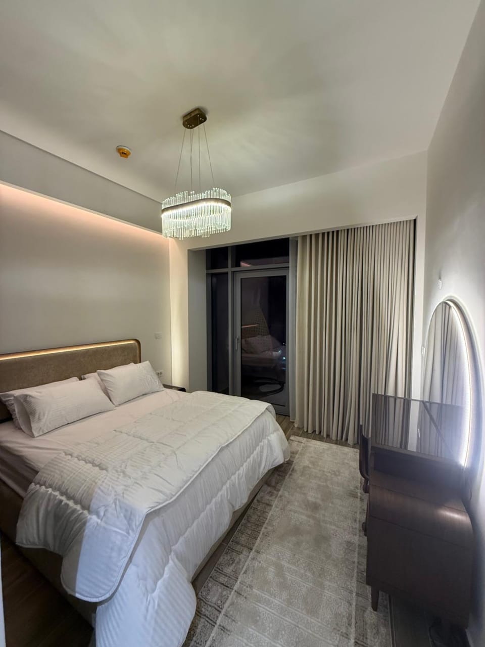 Bed, Living room, Bedroom