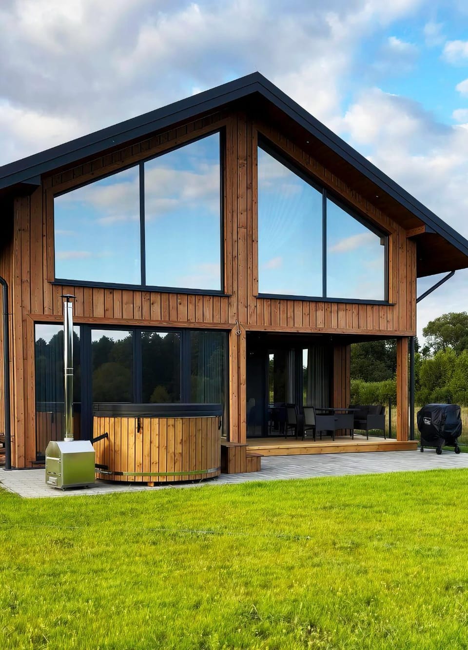 Property building, Day, Natural landscape, Garden, Garden view