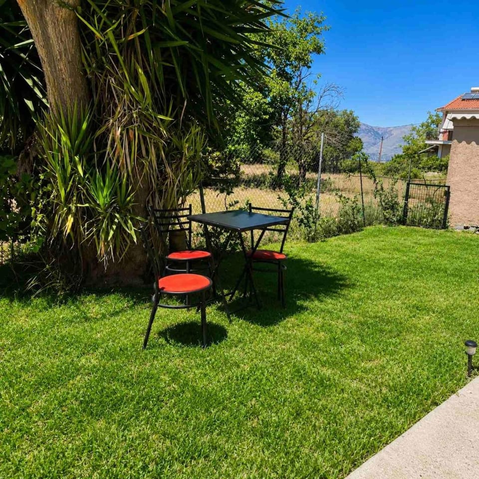 Casa Verde 100m from the beach House in Sami