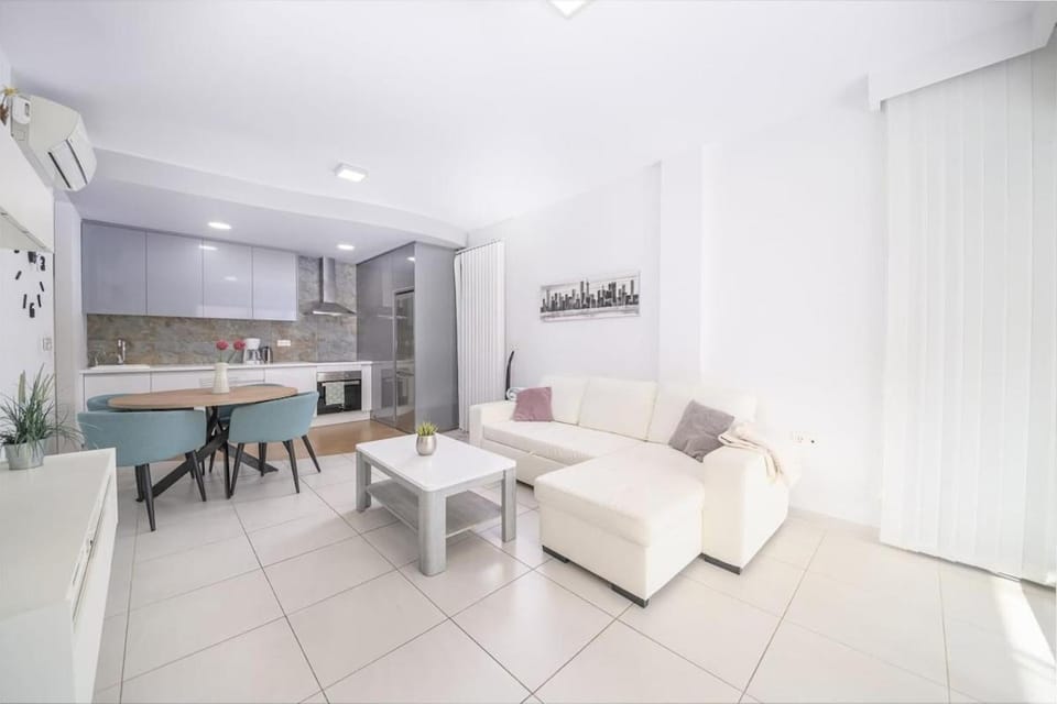 Villa with heated pool in La Zenia Villa in Vega Baja del Segura